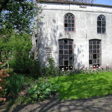 Het Aambeeld Bed & Breakfast Wanroij Luaran gambar