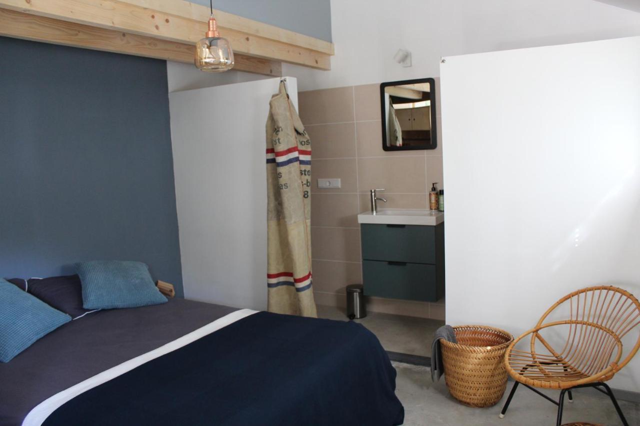 Het Aambeeld Bed & Breakfast Wanroij Luaran gambar